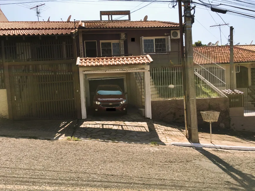 Foto 1 de Casa com 2 Quartos à venda, 88m² em Rondônia, Novo Hamburgo