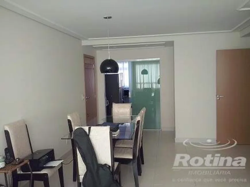 Foto 1 de Apartamento com 3 Quartos à venda, 105m² em Santa Mônica, Uberlândia