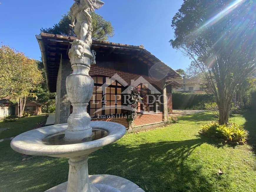 Foto 1 de Casa com 3 Quartos à venda, 140m² em Fazenda Inglesa, Petrópolis