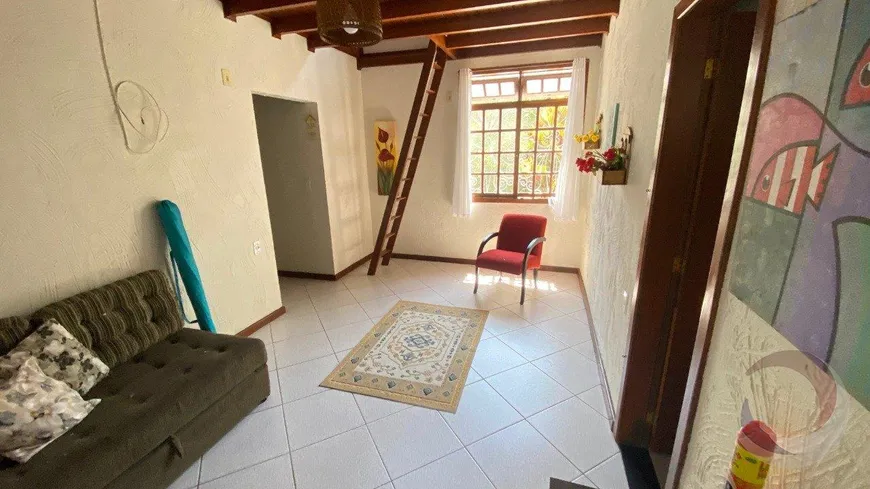 Foto 1 de Casa com 2 Quartos à venda, 126m² em Agronômica, Florianópolis
