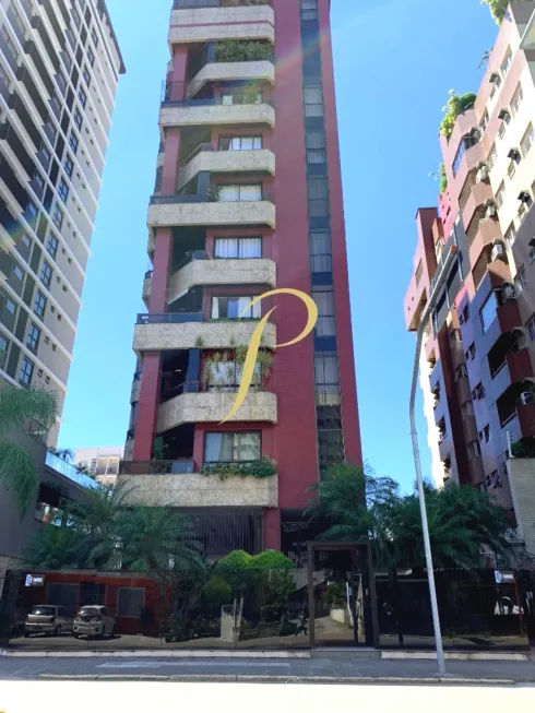 Foto 1 de Apartamento com 4 Quartos à venda, 252m² em Atiradores, Joinville