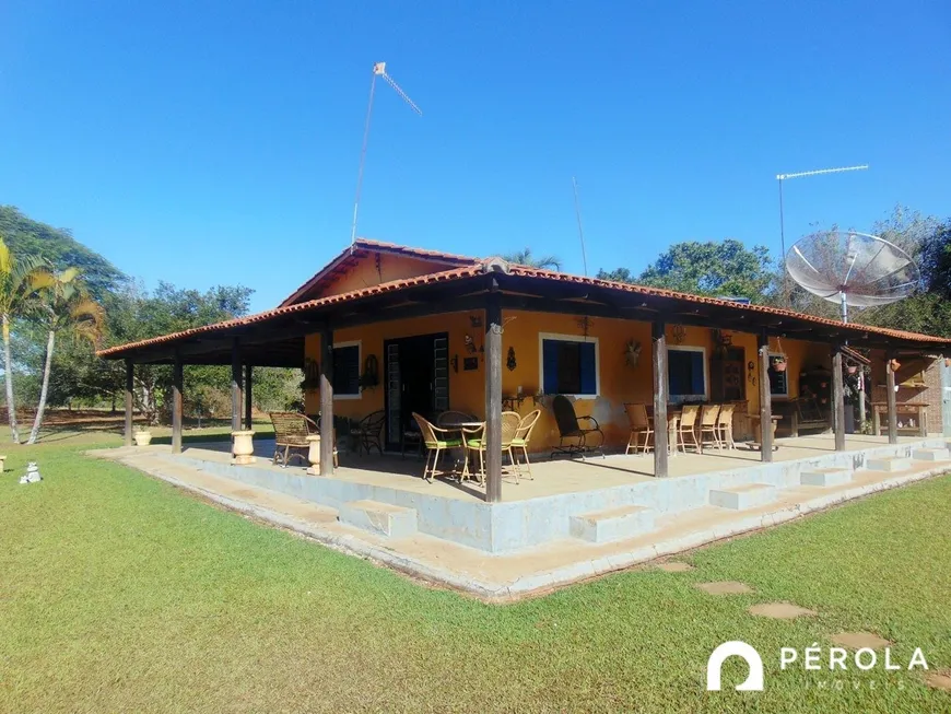 Foto 1 de Fazenda/Sítio com 5 Quartos à venda, 300m² em Zona Rural, Caldazinha