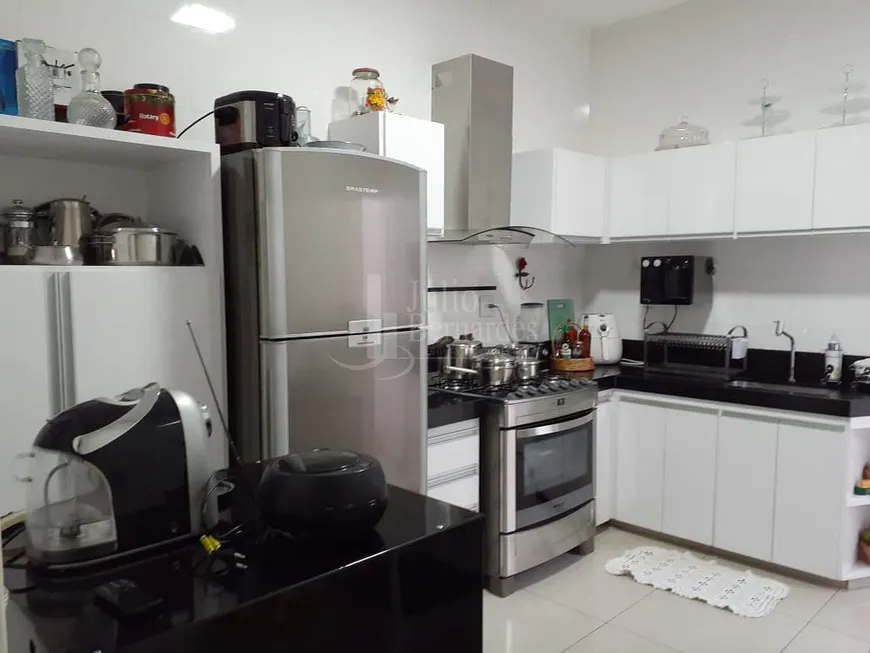 Foto 1 de Casa com 4 Quartos para venda ou aluguel, 220m² em Jardim São Luiz, Montes Claros