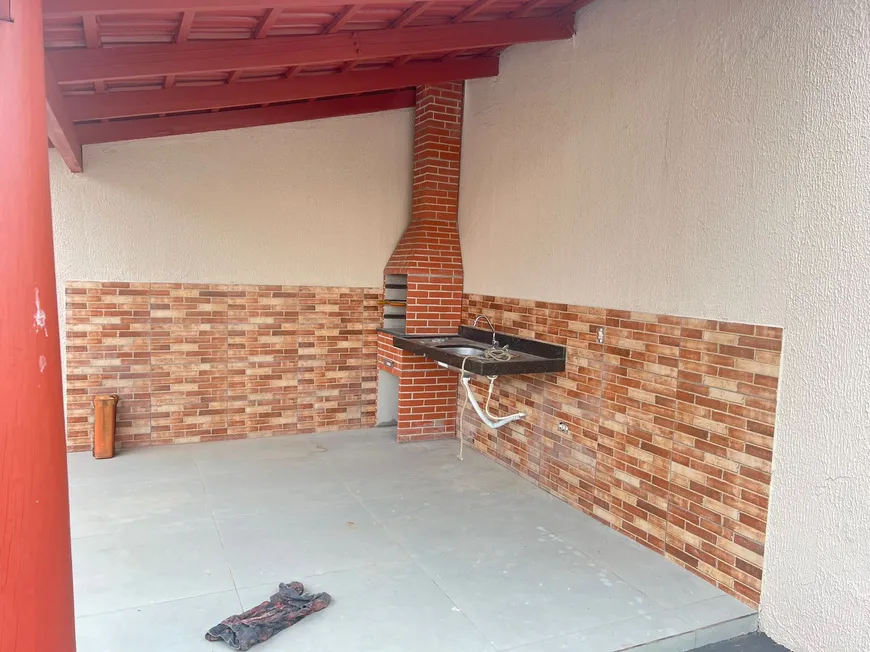 Foto 1 de Casa com 3 Quartos à venda, 168m² em Setor Garavelo, Goiânia