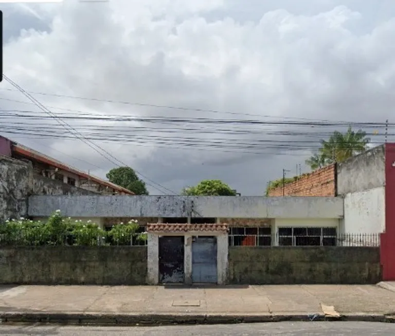 Foto 1 de Lote/Terreno à venda, 930m² em Guamá, Belém