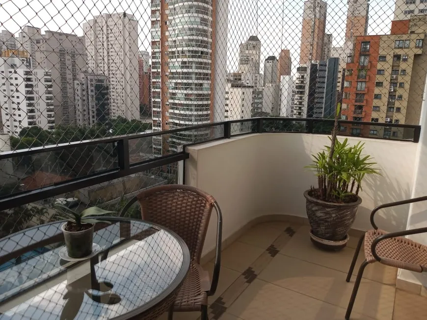 Foto 1 de Apartamento com 4 Quartos à venda, 197m² em Moema, São Paulo