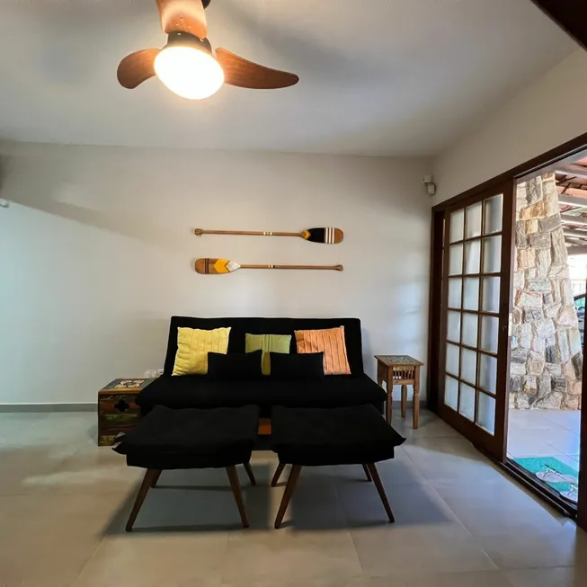 Foto 1 de Casa com 2 Quartos à venda, 120m² em Enseada Azul, Guarapari