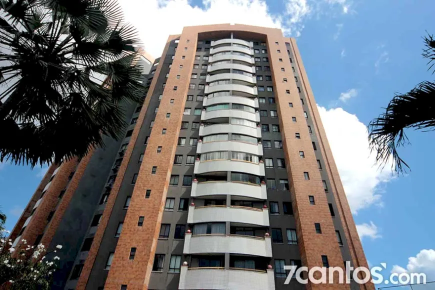 Foto 1 de Apartamento com 3 Quartos para alugar, 120m² em De Lourdes, Fortaleza
