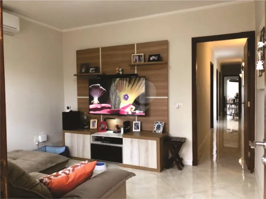 Foto 1 de Casa com 3 Quartos à venda, 250m² em Vila Mazzei, São Paulo