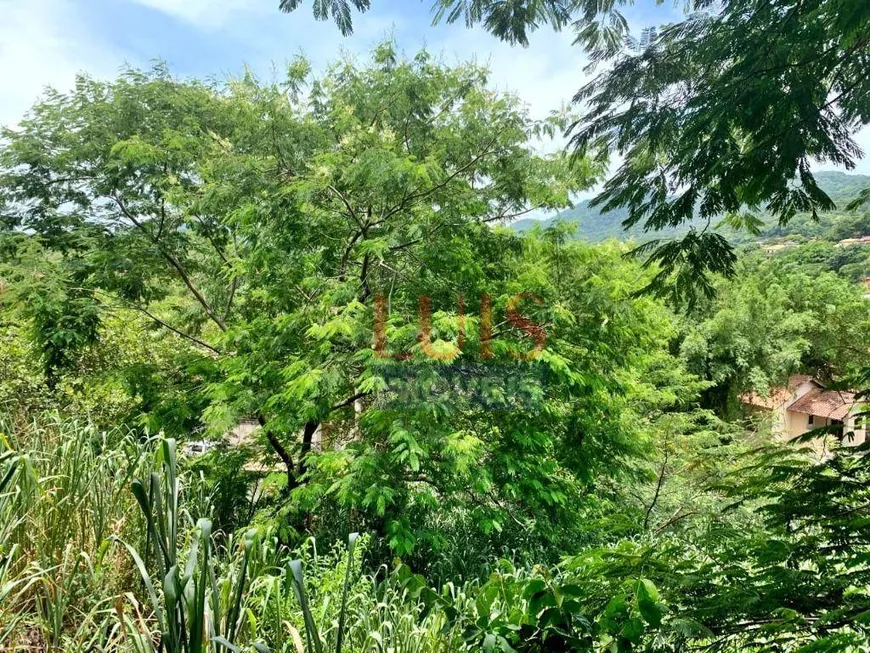 Foto 1 de Lote/Terreno à venda, 1300m² em Itaipu, Niterói