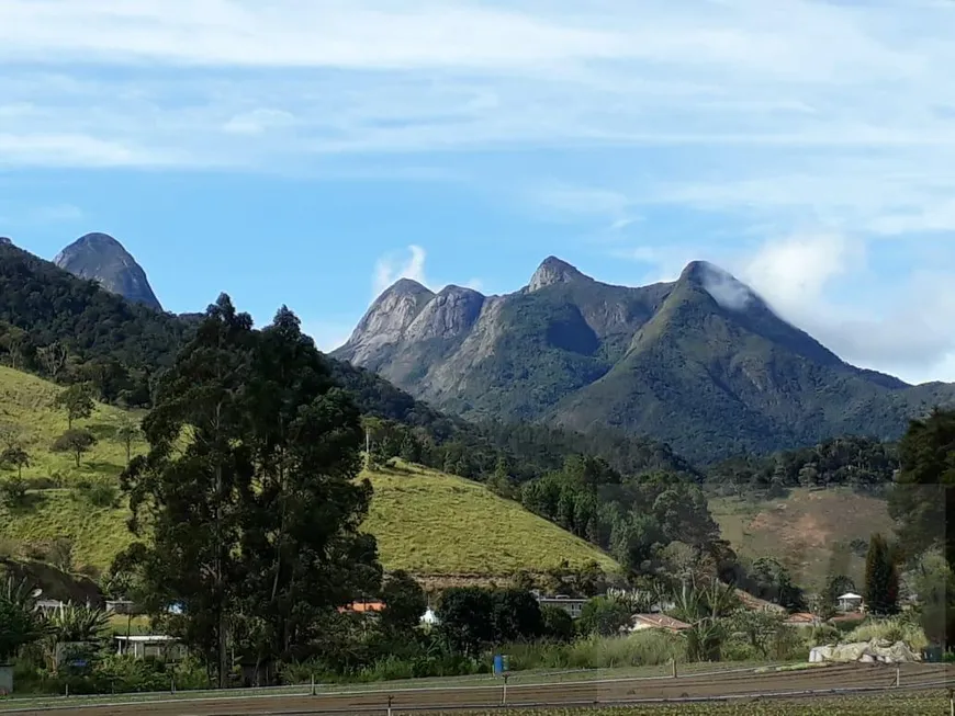 Foto 1 de Lote/Terreno à venda, 3000m² em Vargem Grande, Teresópolis