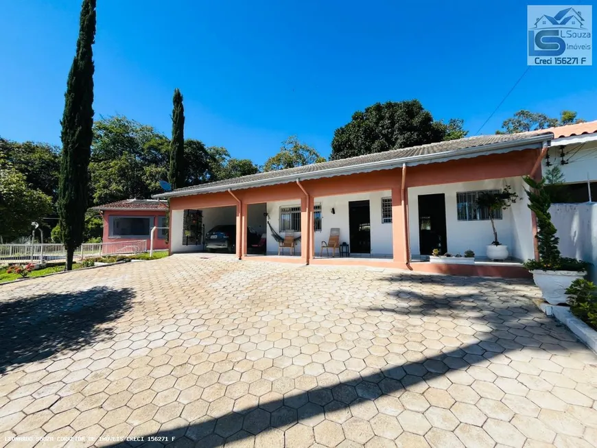 Foto 1 de Fazenda/Sítio com 3 Quartos à venda, 1300m² em Zona Rural, Pinhalzinho