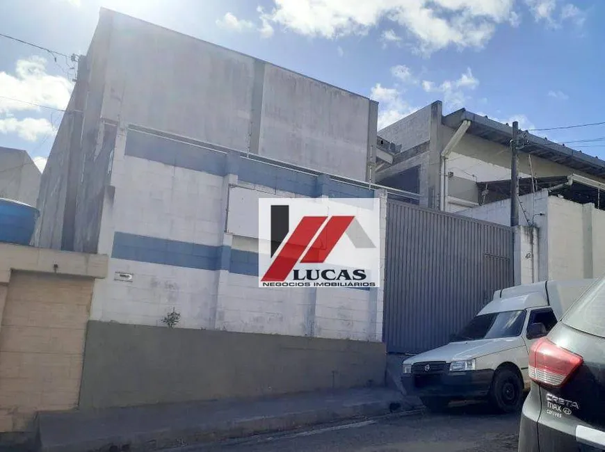 Foto 1 de Galpão/Depósito/Armazém à venda, 173m² em Jardim Central, Cotia