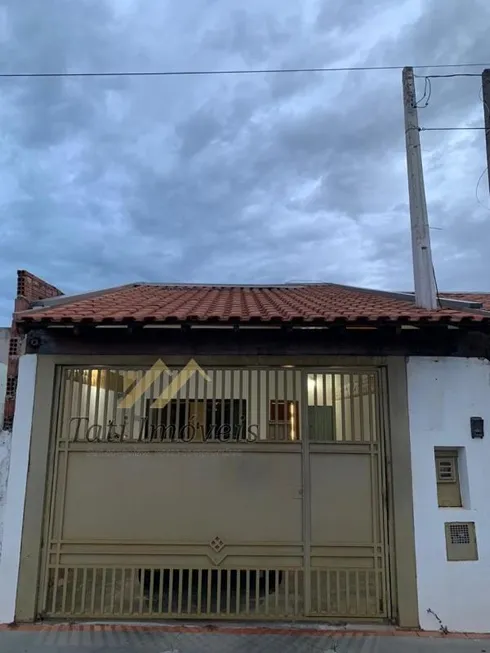 Foto 1 de Casa com 2 Quartos à venda, 67m² em Jardim São João Batista, São Carlos