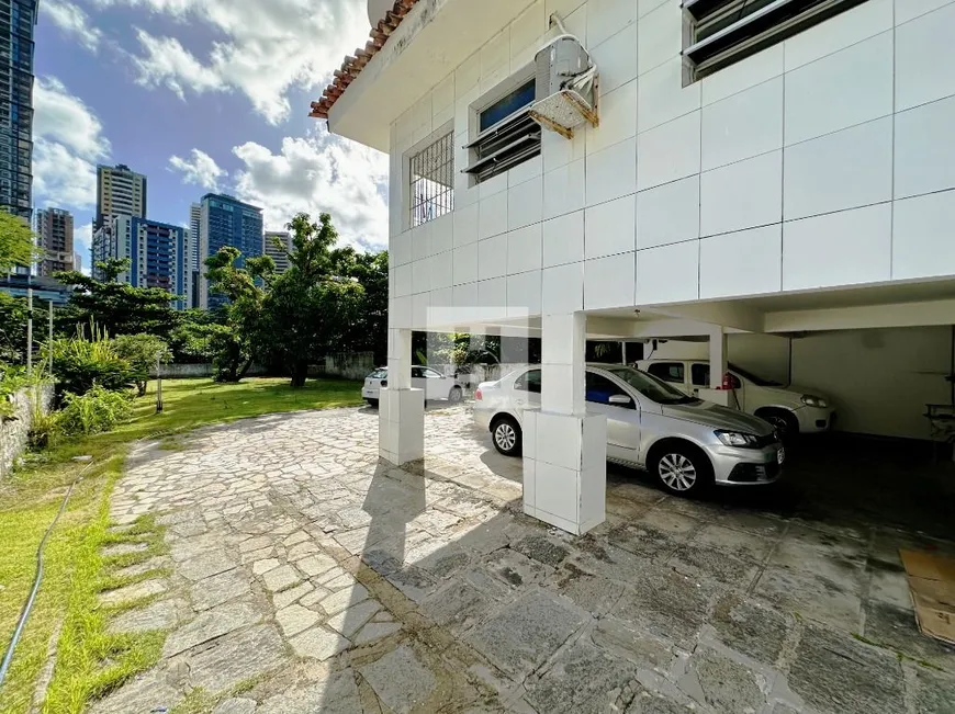 Foto 1 de Casa com 5 Quartos à venda, 490m² em Cabo Branco, João Pessoa