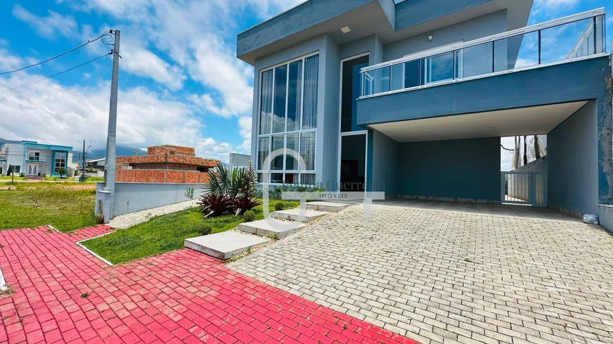 Foto 1 de Casa de Condomínio com 4 Quartos à venda, 213m² em , Peruíbe