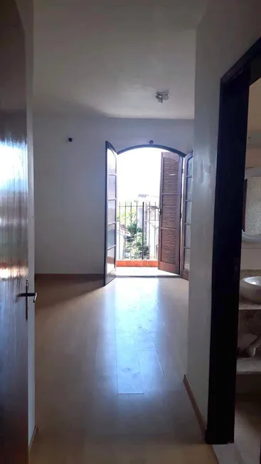 Foto 1 de Casa com 3 Quartos à venda, 182m² em Monte Castelo, São José dos Campos