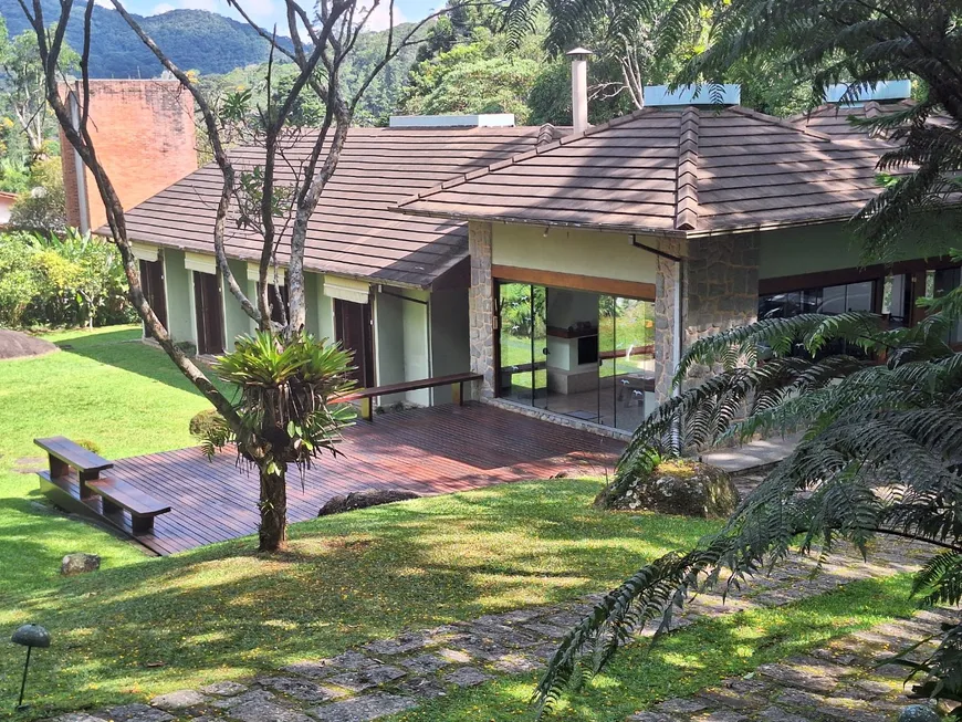 Foto 1 de Casa com 5 Quartos à venda, 190m² em Fazenda Inglesa, Petrópolis
