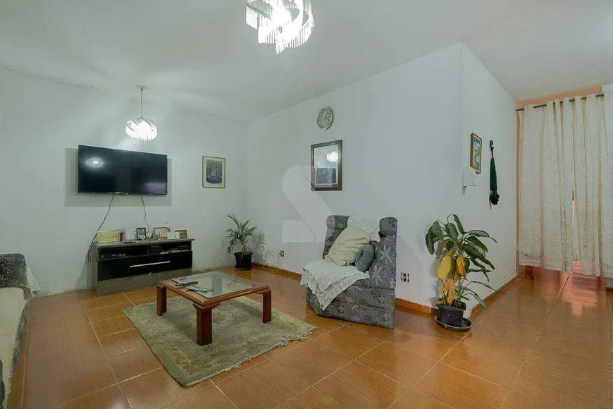 Foto 1 de Casa com 3 Quartos à venda, 360m² em Nacional, Contagem