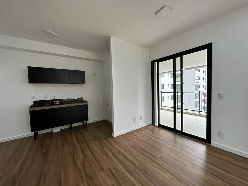 Foto 1 de Apartamento com 2 Quartos à venda, 75m² em Alphaville, Barueri