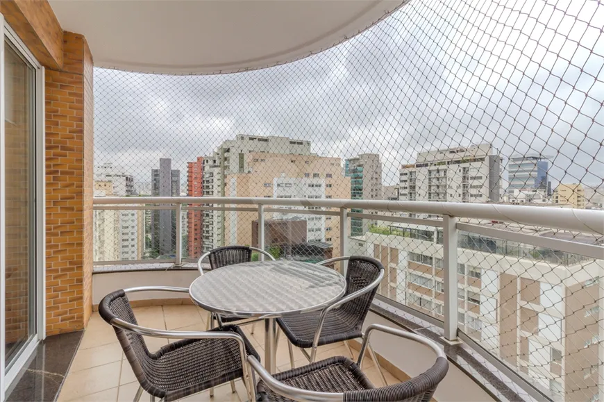 Foto 1 de Apartamento com 3 Quartos para venda ou aluguel, 125m² em Itaim Bibi, São Paulo