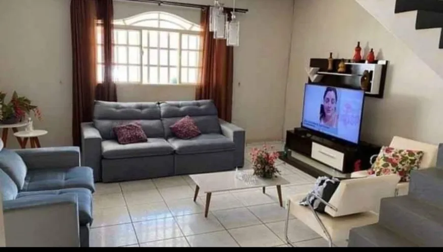 Foto 1 de Casa com 3 Quartos à venda, 110m² em Itapuã, Salvador