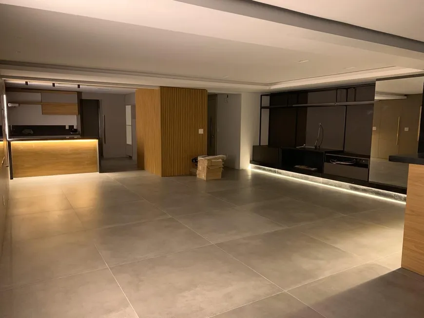 Foto 1 de Apartamento com 3 Quartos à venda, 167m² em Centro, Canoas