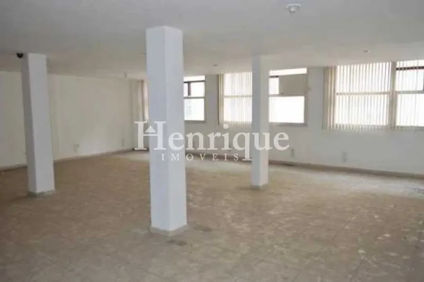 Foto 1 de Apartamento com 1 Quarto para alugar, 100m² em Centro, Rio de Janeiro