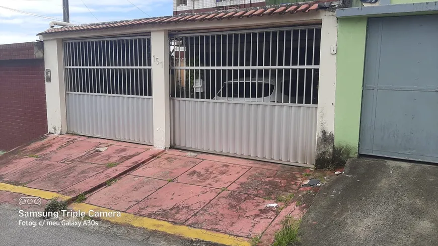 Foto 1 de Casa com 4 Quartos à venda, 190m² em Casa Amarela, Recife