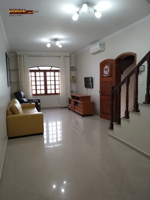 Foto 1 de Casa com 3 Quartos à venda, 185m² em Vila Guilhermina, São Paulo