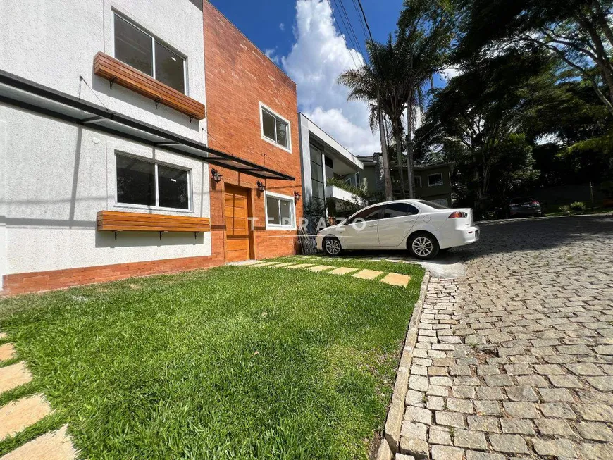 Foto 1 de Casa de Condomínio com 4 Quartos à venda, 180m² em Vargem Grande, Teresópolis