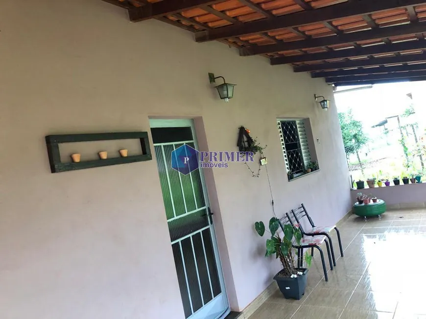 Foto 1 de Casa com 3 Quartos à venda, 140m² em Zona Rural, Itatiaiuçu