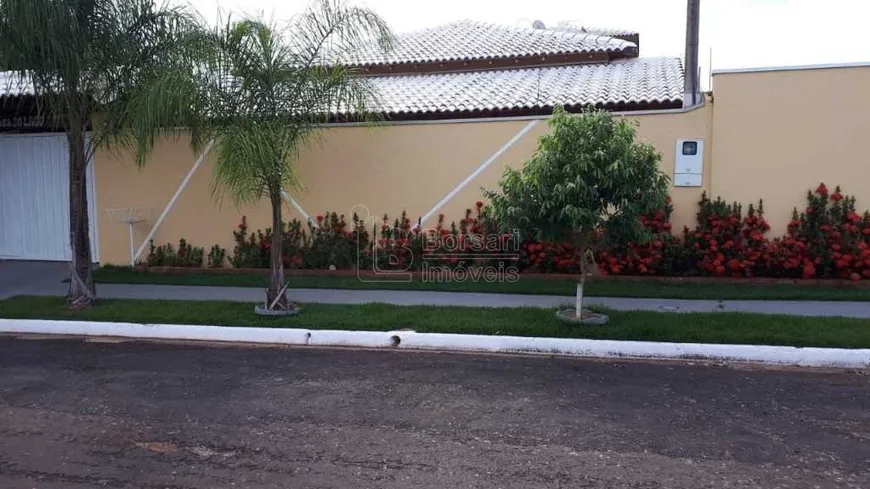 Foto 1 de Casa de Condomínio com 5 Quartos à venda, 263m² em , Borborema