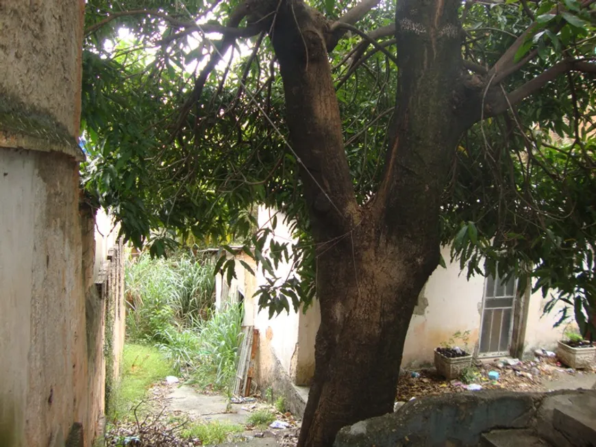 Foto 1 de Casa com 2 Quartos à venda, 200m² em Caiçaras, Belo Horizonte