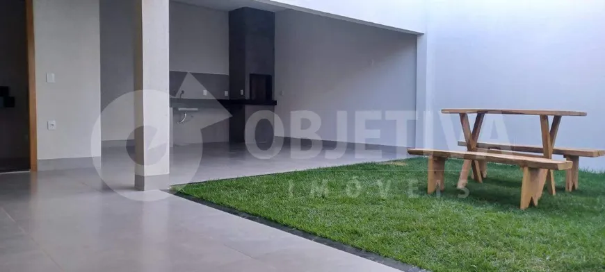 Foto 1 de Casa com 3 Quartos à venda, 150m² em Jardim Europa, Uberlândia