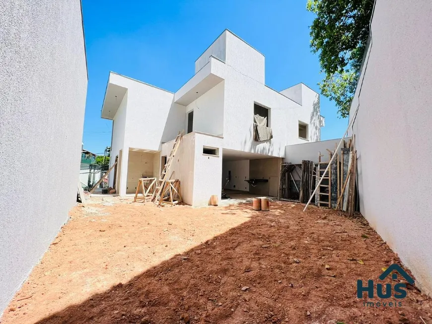 Foto 1 de Casa com 3 Quartos à venda, 200m² em Ouro Preto, Belo Horizonte