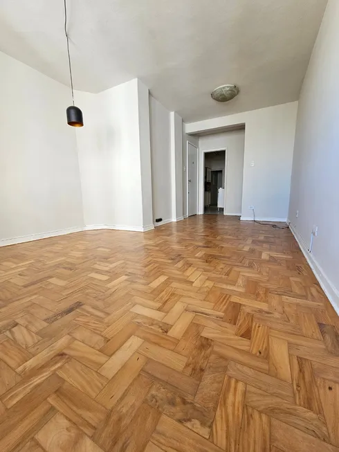 Foto 1 de Apartamento com 2 Quartos à venda, 70m² em Cerqueira César, São Paulo