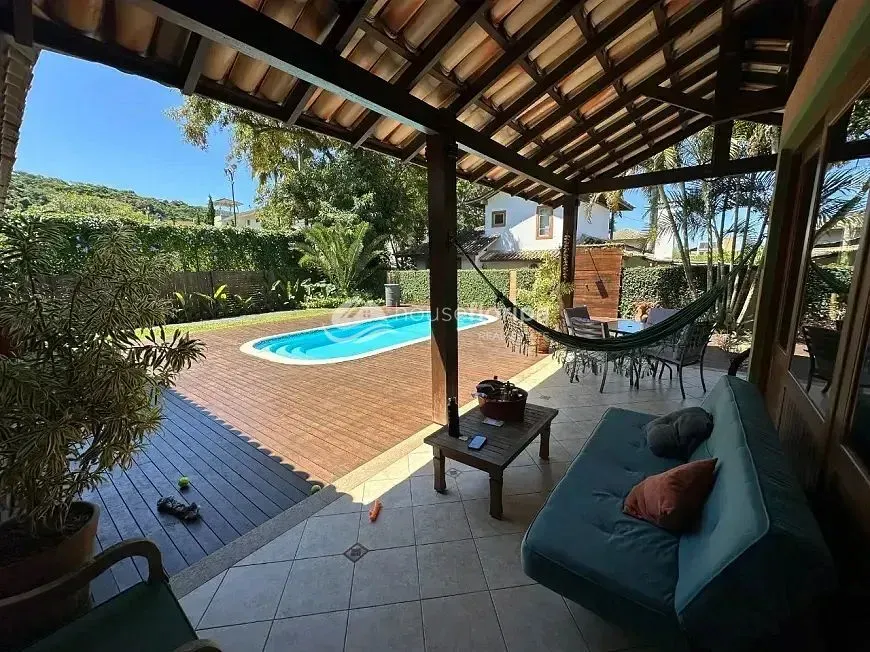 Foto 1 de Casa com 3 Quartos à venda, 263m² em Lagoa da Conceição, Florianópolis