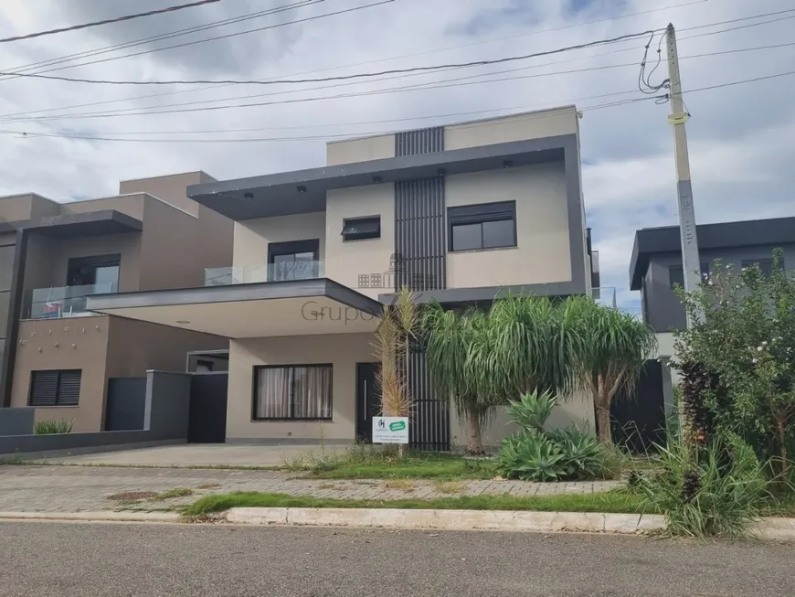 Foto 1 de Casa de Condomínio com 4 Quartos à venda, 210m² em Reserva Aruanã, São José dos Campos