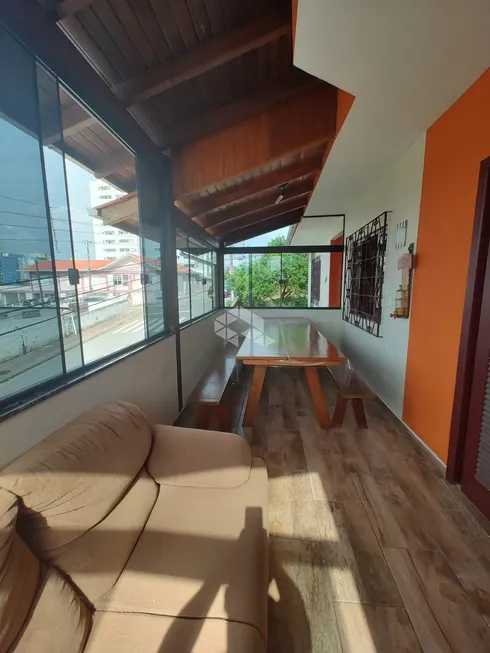 Foto 1 de Casa com 3 Quartos à venda, 364m² em Areias, São José