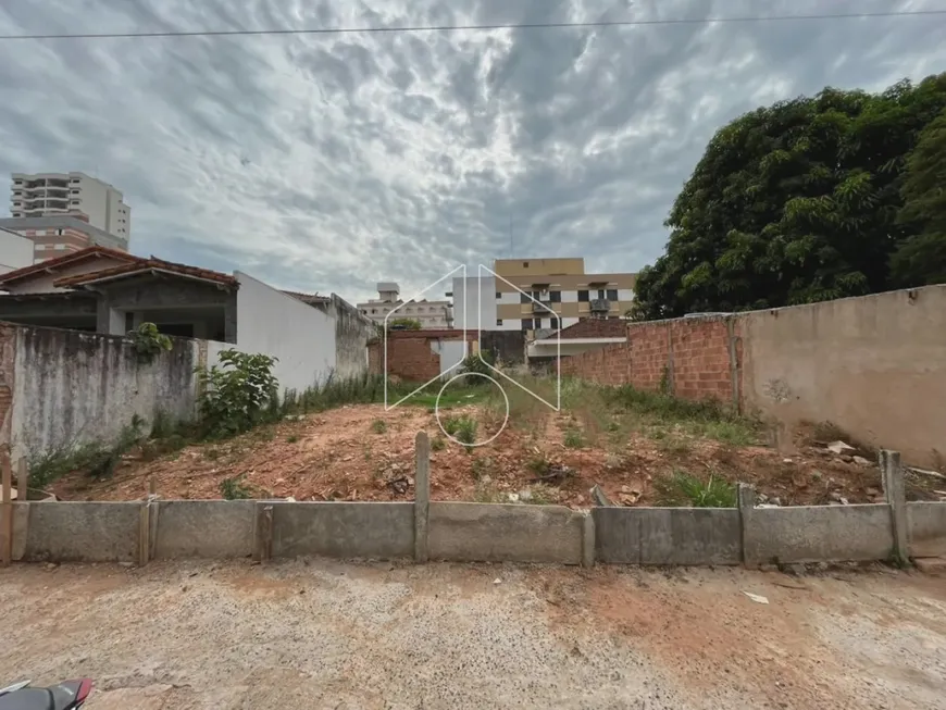 Foto 1 de Lote/Terreno à venda, 242m² em Barbosa, Marília