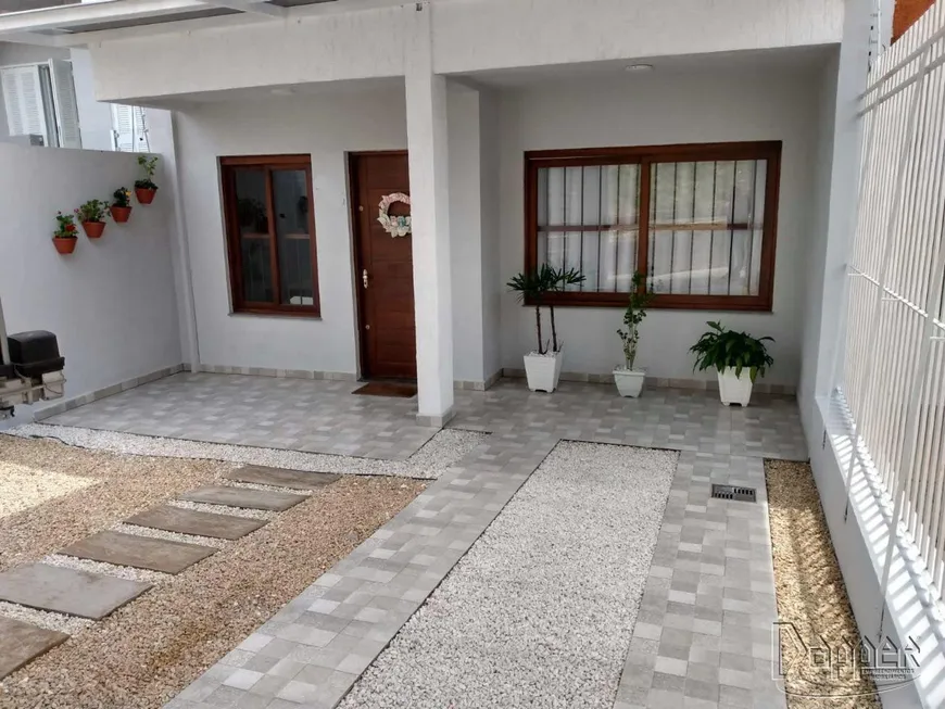 Foto 1 de Casa com 3 Quartos à venda, 101m² em Lago Azul, Estância Velha