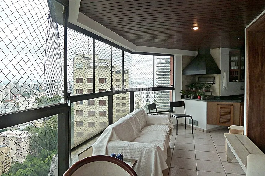 Foto 1 de Apartamento com 3 Quartos à venda, 242m² em Morumbi, São Paulo