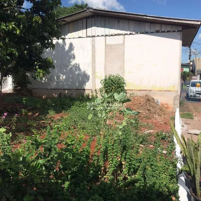 Foto 1 de Lote/Terreno à venda, 390m² em Brasília, Cascavel