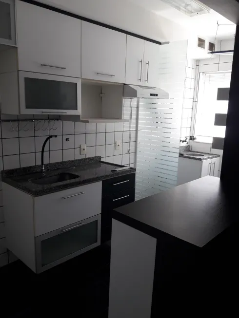 Foto 1 de Apartamento com 2 Quartos para alugar, 53m² em Del Castilho, Rio de Janeiro