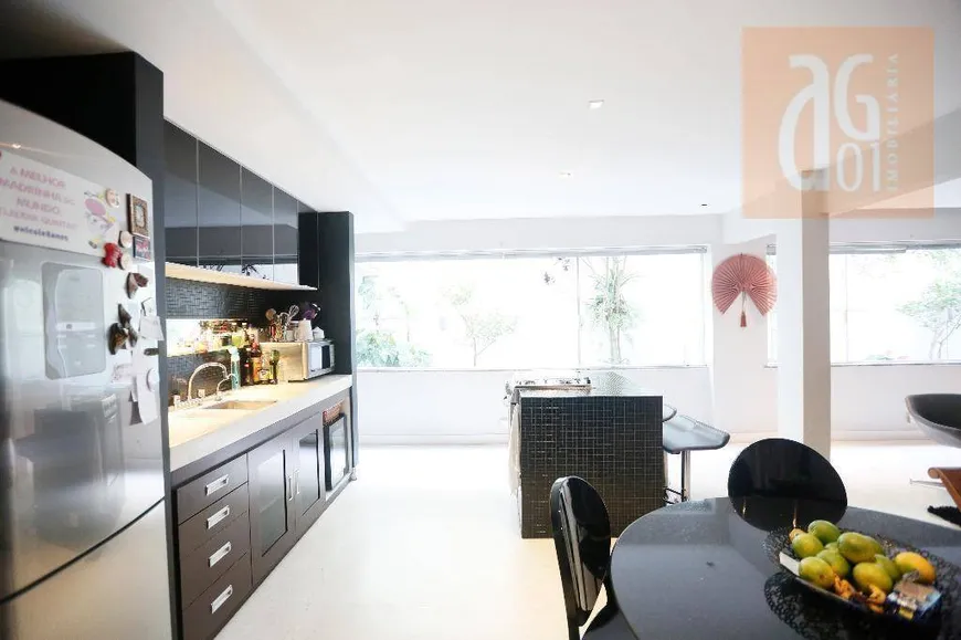 Foto 1 de Apartamento com 2 Quartos à venda, 108m² em Vila Madalena, São Paulo