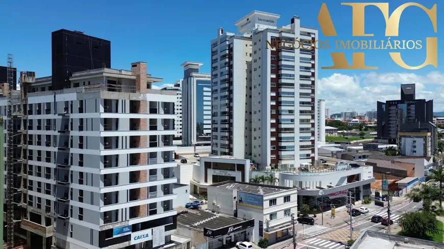 Foto 1 de Apartamento com 2 Quartos à venda, 73m² em Estreito, Florianópolis