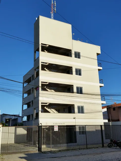 Foto 1 de Kitnet com 1 Quarto para alugar, 25m² em Salinas, Fortaleza