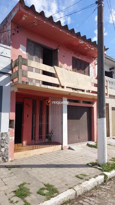 Foto 1 de Casa com 3 Quartos à venda, 130m² em Centro, Pelotas