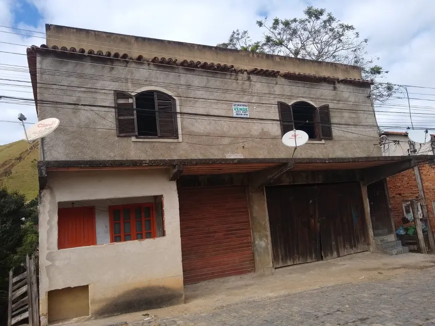 Foto 1 de Casa com 3 Quartos à venda, 80m² em Centro, Vassouras